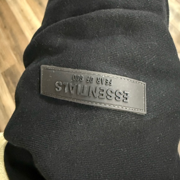 Fear of God Essentials Black long sleeve pullover hoodie - Picture 2 of 8